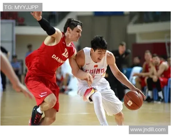 洲际杯回顾：成都篮球队在赛场上的经验与表现分析