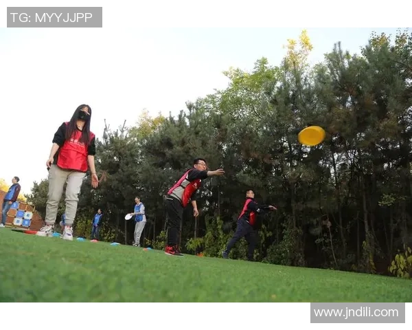 飞盘深度：解密广州飞盘队的边路渗透